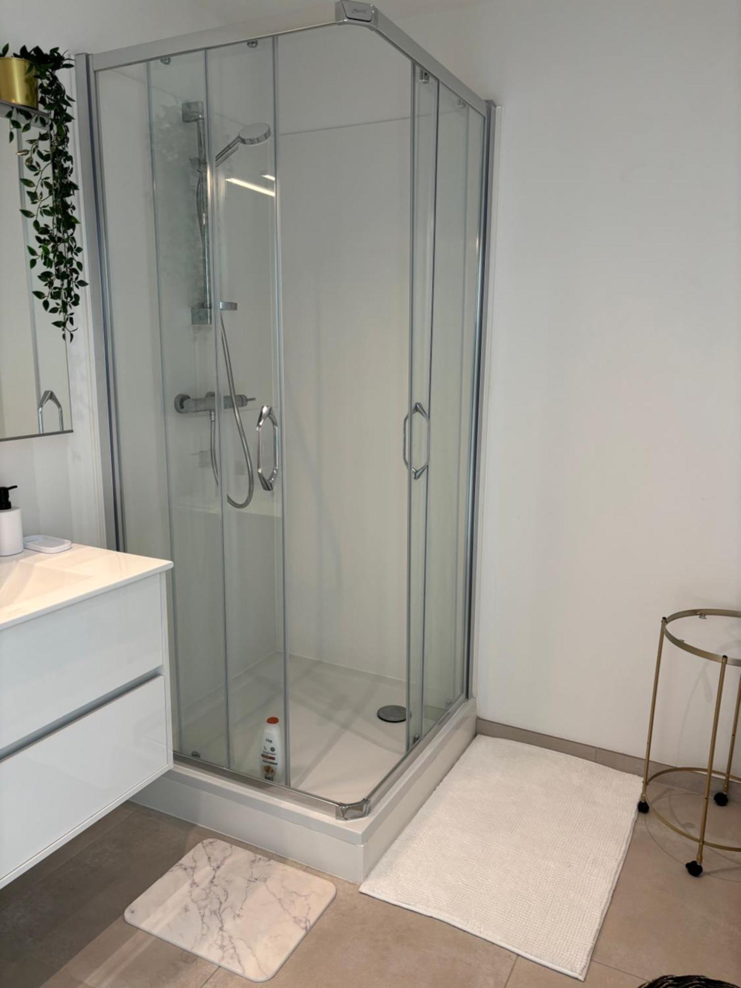 2 Bedrooms Luxury Apartment - Guillemins Liegi Esterno foto