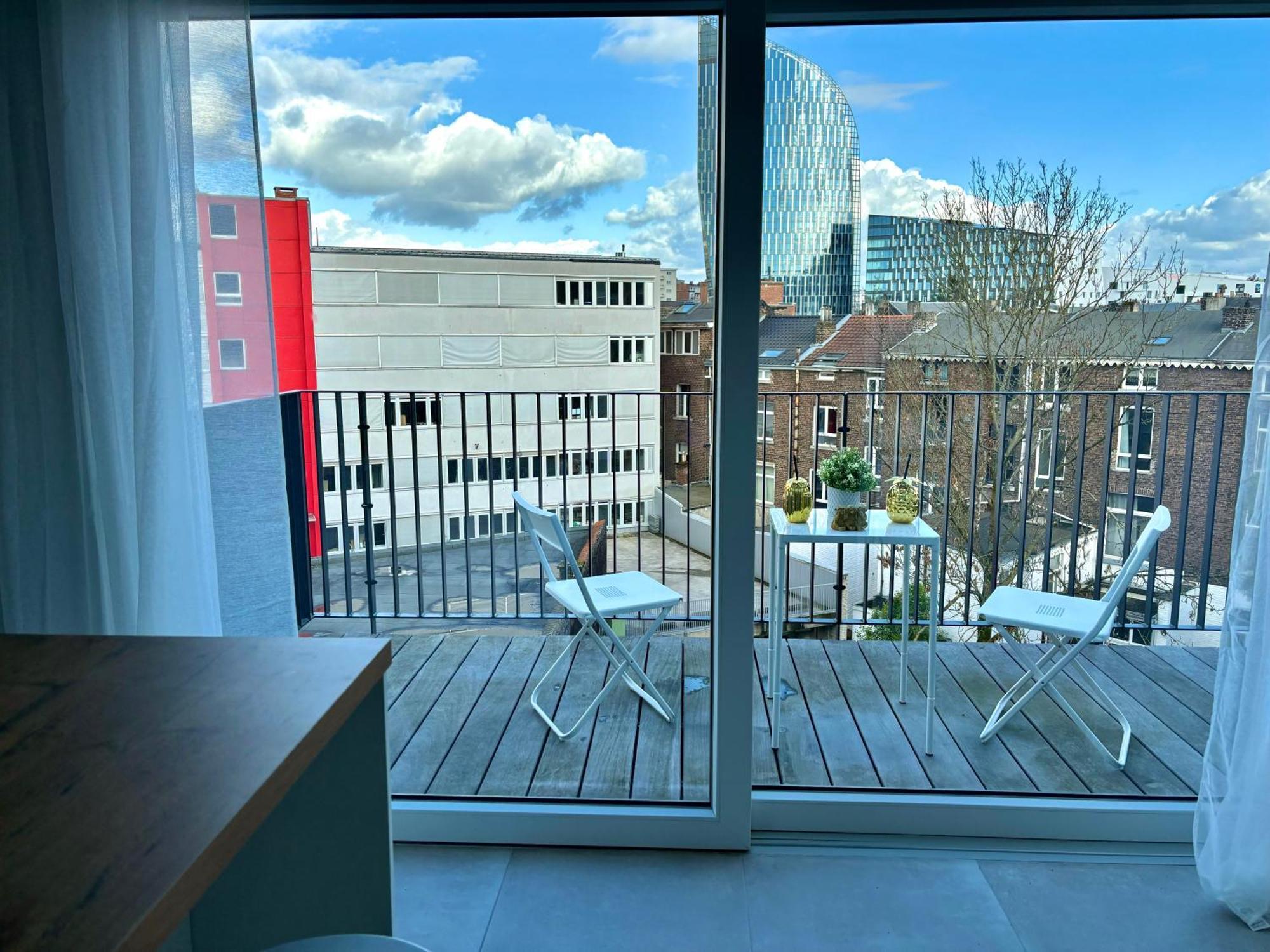 2 Bedrooms Luxury Apartment - Guillemins Liegi Esterno foto
